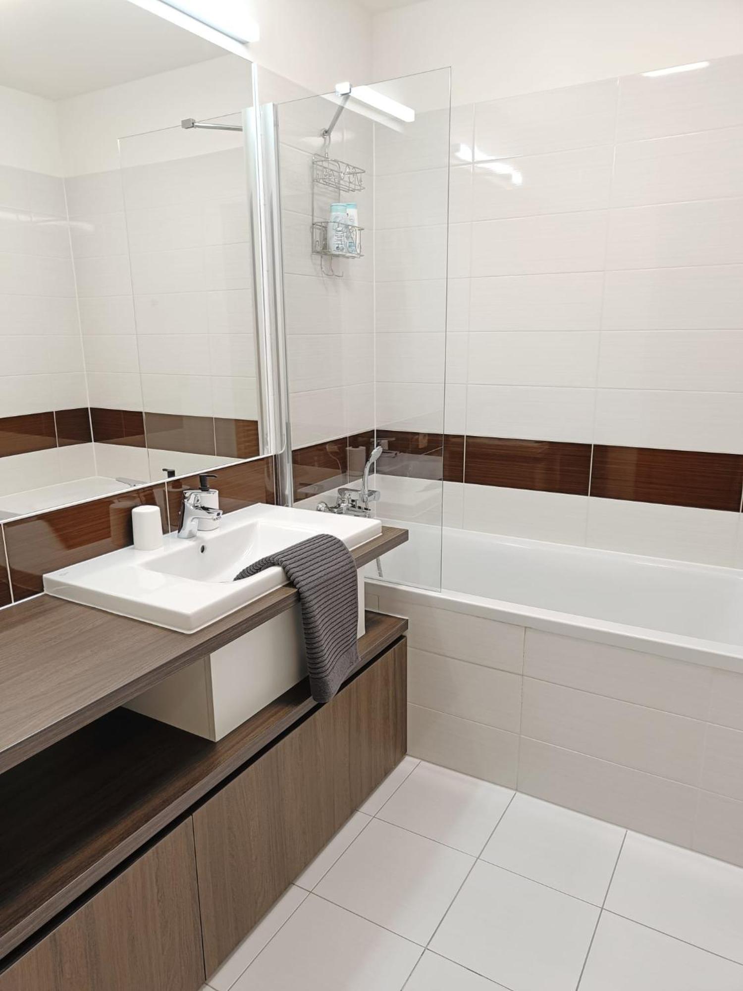 Sag Panorama View 2 Rooms Free Parking Free Wifi Братислава Екстериор снимка